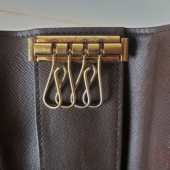 Authentic Louis Vuitton Damier Ebene 4 Key Holder Brown Unisex Designer Luxury - Picture 12 of 16